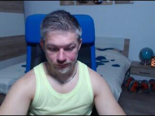 Robby Shaw webcam flirt4free model stream image