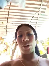 Rous-squir webcam model stream image