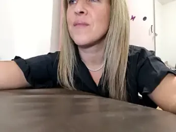 sweethotmilf888 webcam model stream image