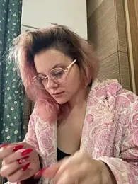 Tasty_Shape webcam model stream image