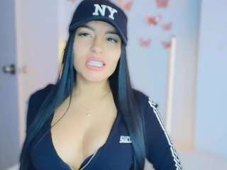 layla-nicols webcam model stream image