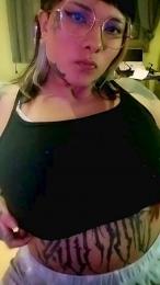 toxykitti webcam cam4 model stream image