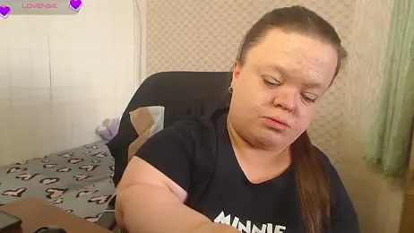 Janiffer_MiMi webcam model stream image