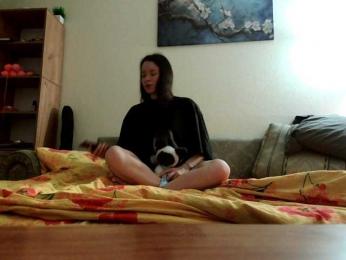 Lyoublue webcam model stream image