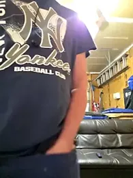 MrMechanic38 webcam model stream image