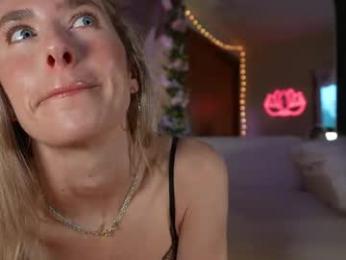 lucy_gooosey webcam model stream image