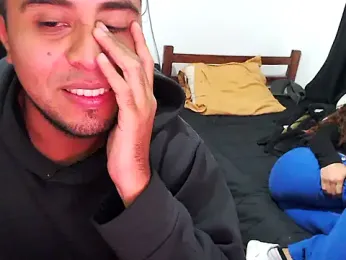 axellrz_ webcam model stream image