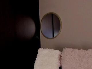 Mia Summer webcam model stream image