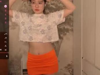 hiaru_cutie webcam model stream image