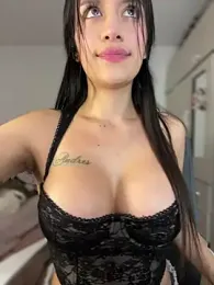 Emmily_19 webcam model stream image