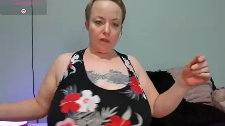 julimonroe webcam model stream image