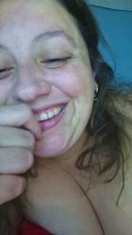 B3lu webcam model stream image