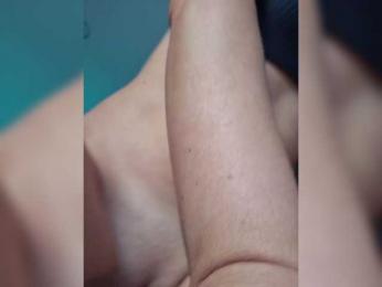 MinniMia bongacams stream image