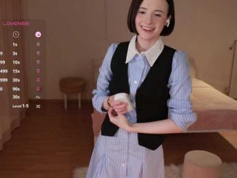 MissEssie bongacams stream image