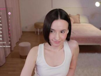 MissEssie bongacams stream image