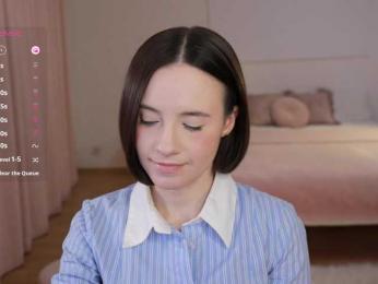 MissEssie bongacams stream image