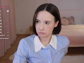 MissEssie bongacams stream image