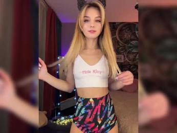 ilittleheart bongacams stream image