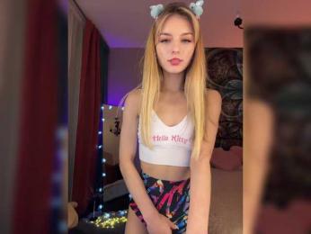 ilittleheart bongacams stream image