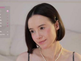 MissEssie bongacams stream image