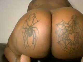 yourthickgyal camsoda stream image