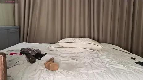 LucyNuty stripchat stream image