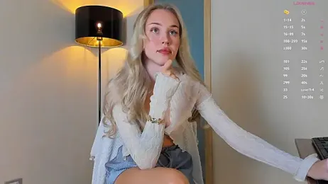 emydollyy stripchat stream image