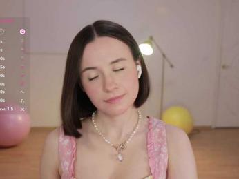 MissEssie bongacams stream image