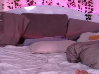 caramelangels chaturbate stream image