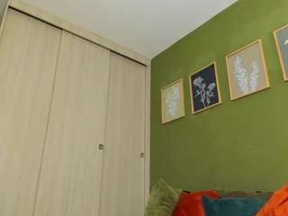 karlyee camsoda stream image