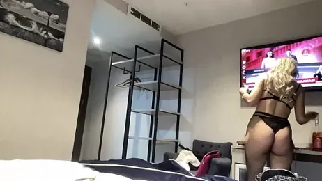 petitebeauty stripchat stream image