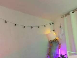 elissecinnamon camsoda stream image