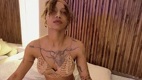 daiana_curly stripchat stream image