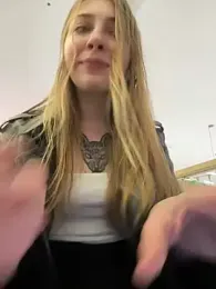 Sunny___Bunny stripchat stream image