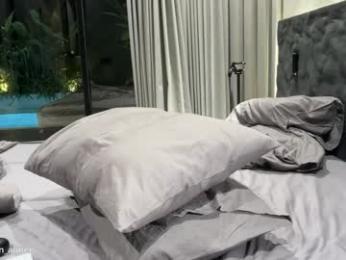 golden_alinee chaturbate stream image