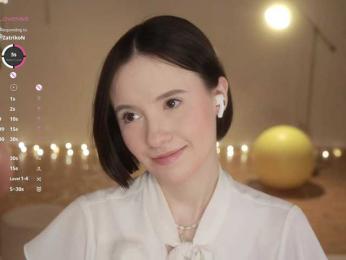 MissEssie bongacams stream image