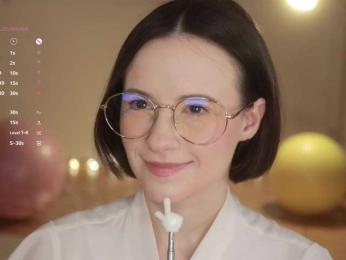 MissEssie bongacams stream image