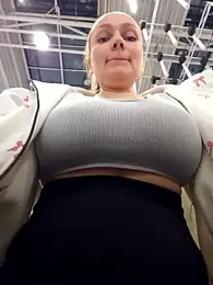 Bondgirl_013 stripchat stream image