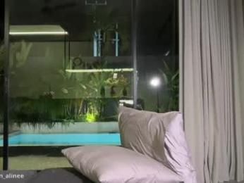 golden_alinee chaturbate stream image