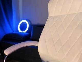 akura011 camsoda stream image