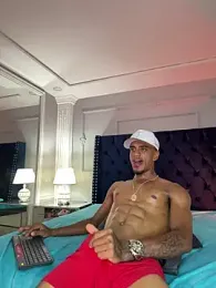 AaronCruz_ stripchat stream image