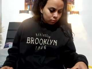 julieta-coopeer camsoda stream image