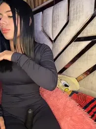 Laura-Khalifa stripchat stream image