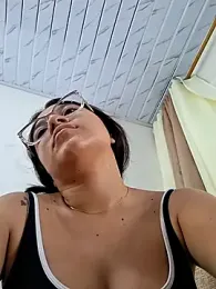 -VICKKY stripchat stream image