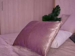 emilybell camsoda stream image