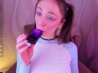 lexi-split camsoda stream image