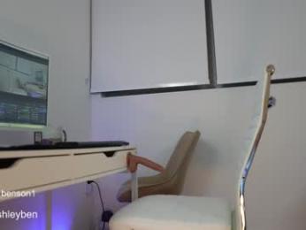 ashley_benson1 chaturbate stream image