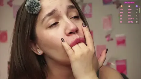 AmiLewis stripchat stream image