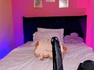 dani-moore camsoda stream image