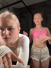 elloriah stripchat stream image